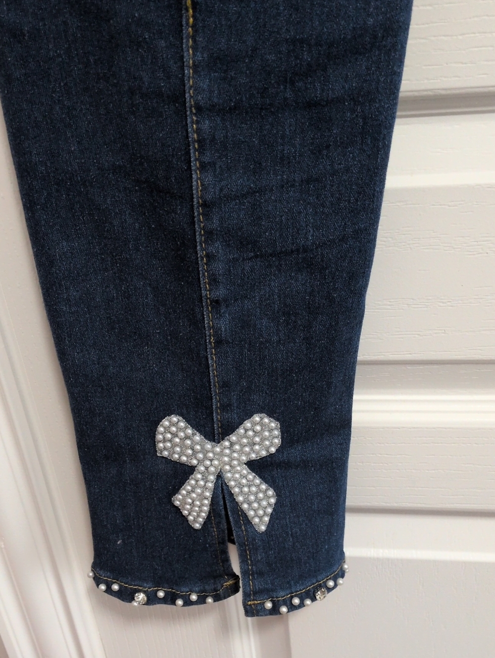 Super Cute Beaded Design Brushed Stretch Jeans - Picture 8 of 10
